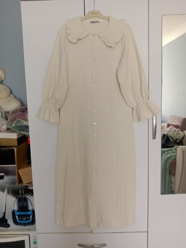 Düğmeli krem Uzun tüvit Elbise - Görsel 2