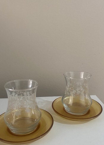 Bej Desenli Çay Bardağı ve Tabağı Seti