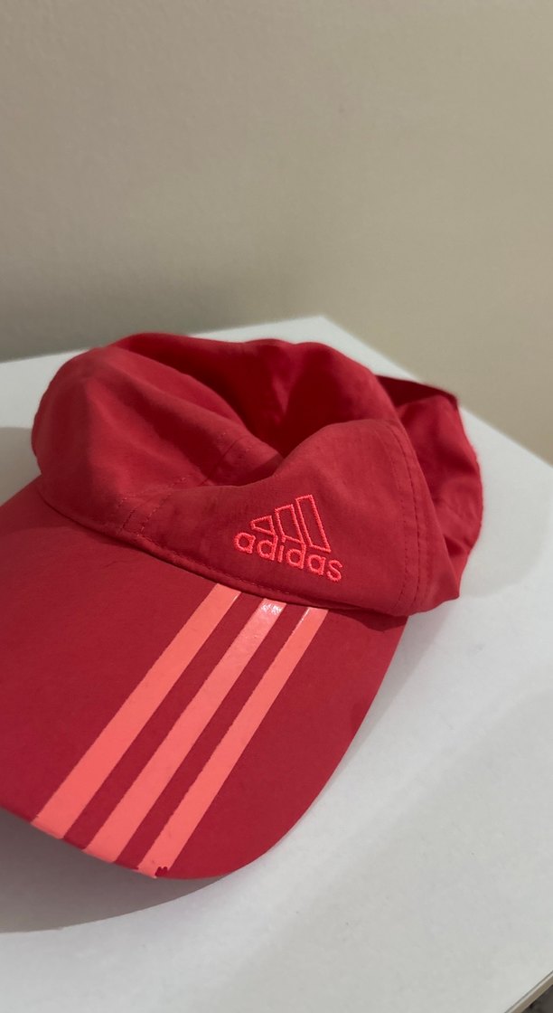 Adidas Kırmızı Spor Şapka — görsel 2/4