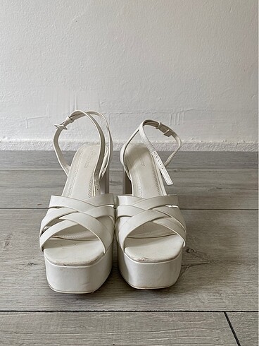 39 Beden Stradivarius Beyaz Platform Topuk Ayakkabı