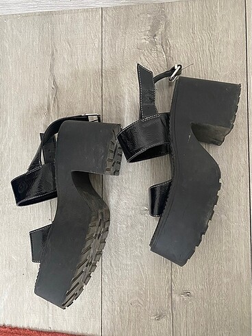 39 Beden Stradivarius Topuklu Sandelet