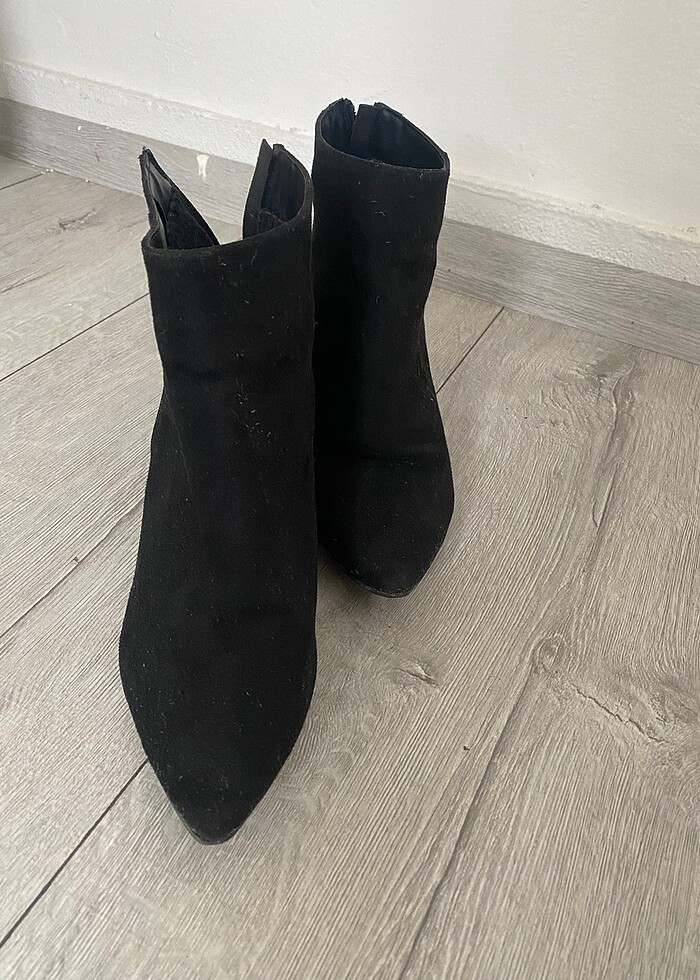 Topuklu Kısa Bot Süet - Görsel 2