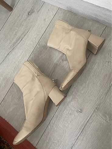 39 Beden Stradivarius Topuklu Bot