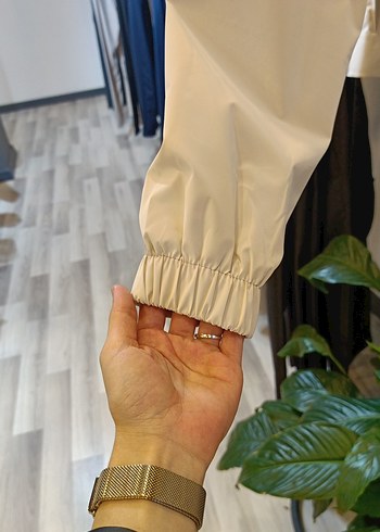Calvin Klein Bej Erkek Kısa Fermuarlı Ceket