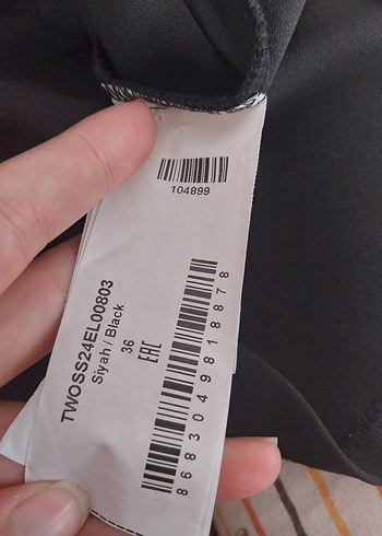 26 Beden siyah Renk Siyah elbise