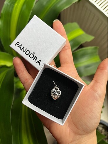 Pandora Kilit Kalp Charm