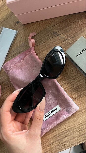 Beden Miu miu güneş gözlüğü 09ys