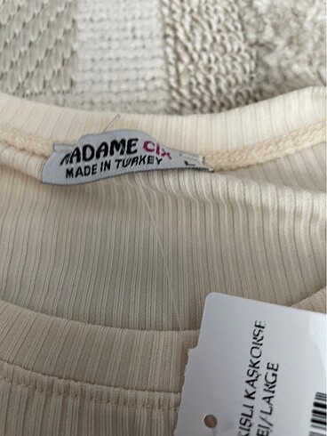 s Beden ten rengi Renk Balmain Paris crop