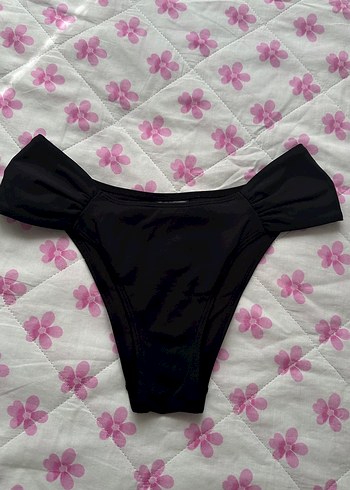 Siyah Yan Detaylı Bikini Altı