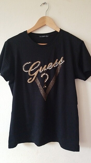 Guess model tshirt