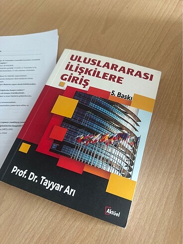 Beden Renk Uluslararası ilişkilere giriş