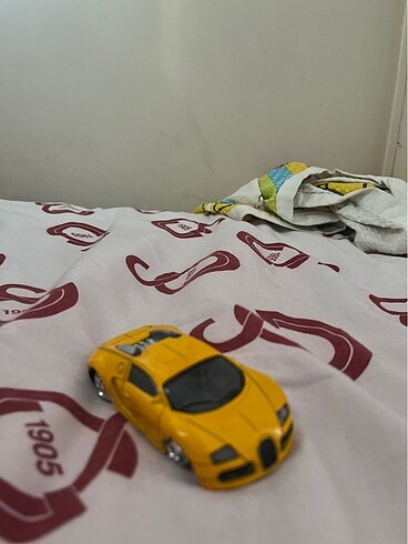 Lisanslı büyük araba bugatti