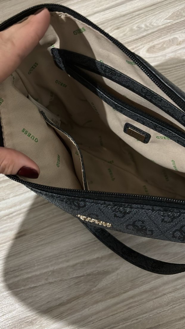 GUESS Siyah Desenli Kadın Çanta - Görsel 2