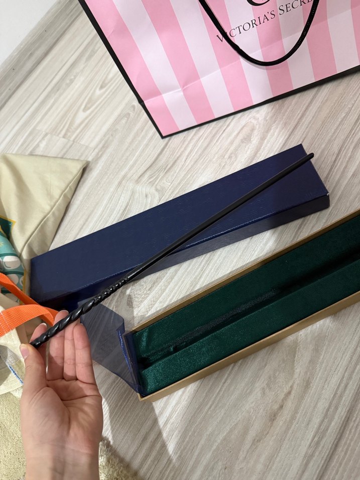 Siyah Yazı Aracı - Ginny Weasley - Görsel 2