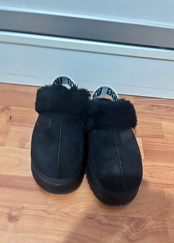 37 Beden siyah Renk ugg tüylü terlik