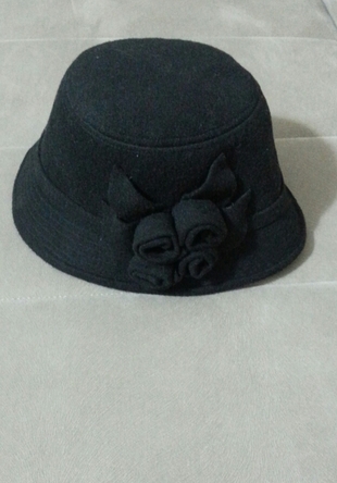 Siyah vintage şapka
