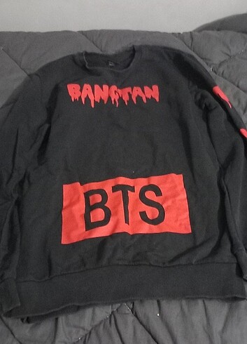 Diğer BTS sweatshirt