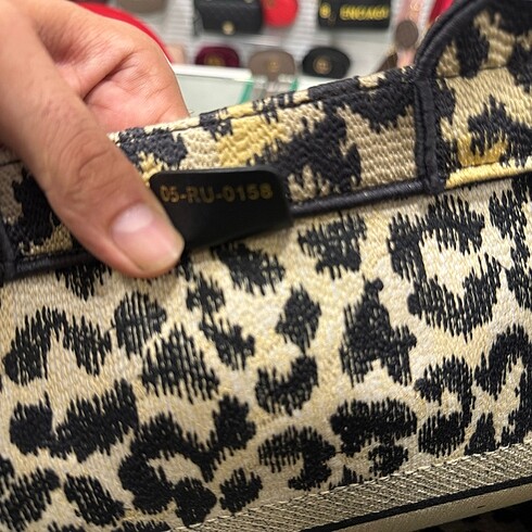  Beden çeşitli Renk Christian dior indirimde kaçırma