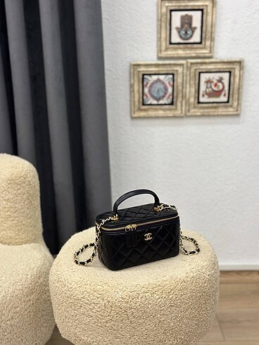 Chanel vanity case