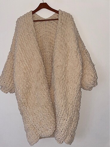 l Beden ten rengi Renk PUFFY HIRKA