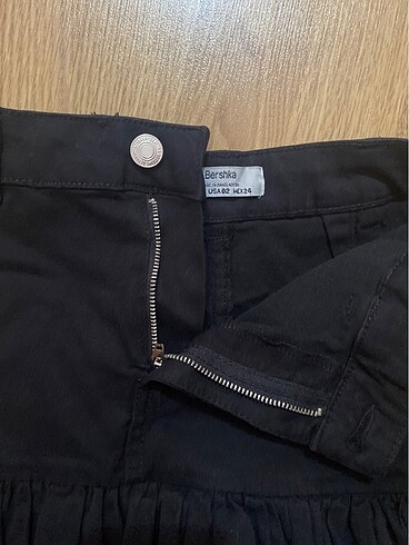 Bershka Siyah Etek