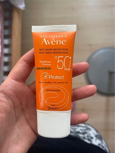 Avene yüz güneş kremi
