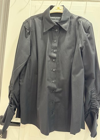 Düğmeli Siyah Keten Uzun Kollu Gömlek - Görsel 2