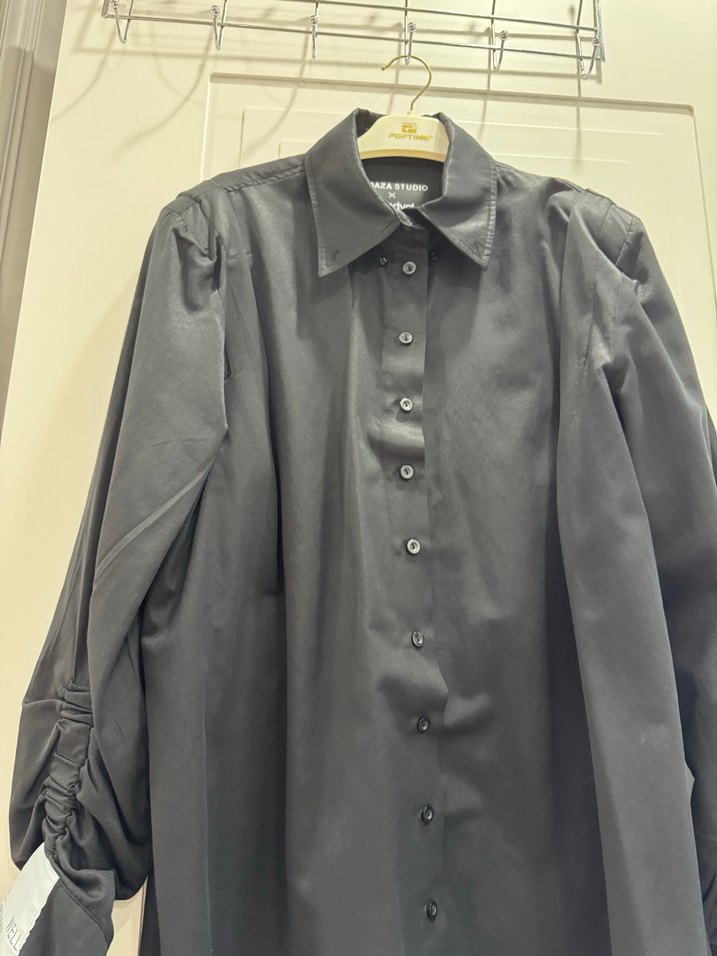 Düğmeli Siyah Keten Uzun Kollu Gömlek - Görsel 4