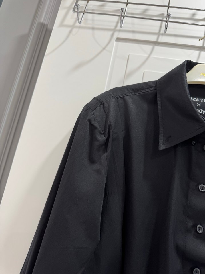 Düğmeli Siyah Keten Uzun Kollu Gömlek - Görsel 5