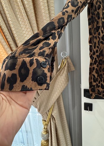 Leopar Desenli Uzun Kollu Kadın Gömlek - Görsel 5