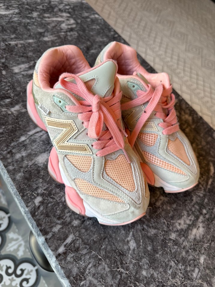 Pembe Tüylü Yüksek Topuklu Spor Ayakkabı - Görsel 3