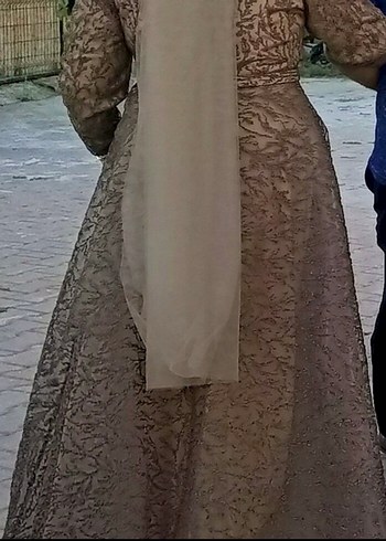 Bej Uzun Kollu Drapeli Kadın Abiye - Görsel 3