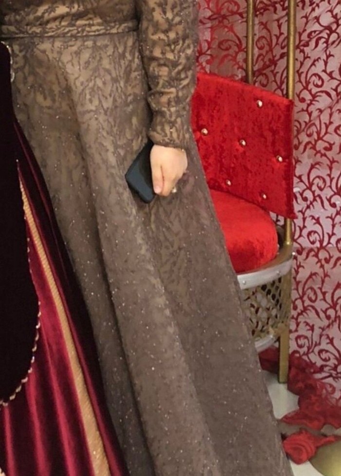 Bej Uzun Kollu Drapeli Kadın Abiye - Görsel 2