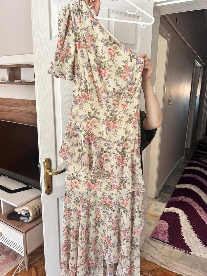 Çiçek Desenli Tek Omuz Uzun Elbise - Görsel 3