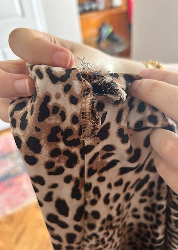 Leopar Desenli Uzun Saten Etek - Görsel 5