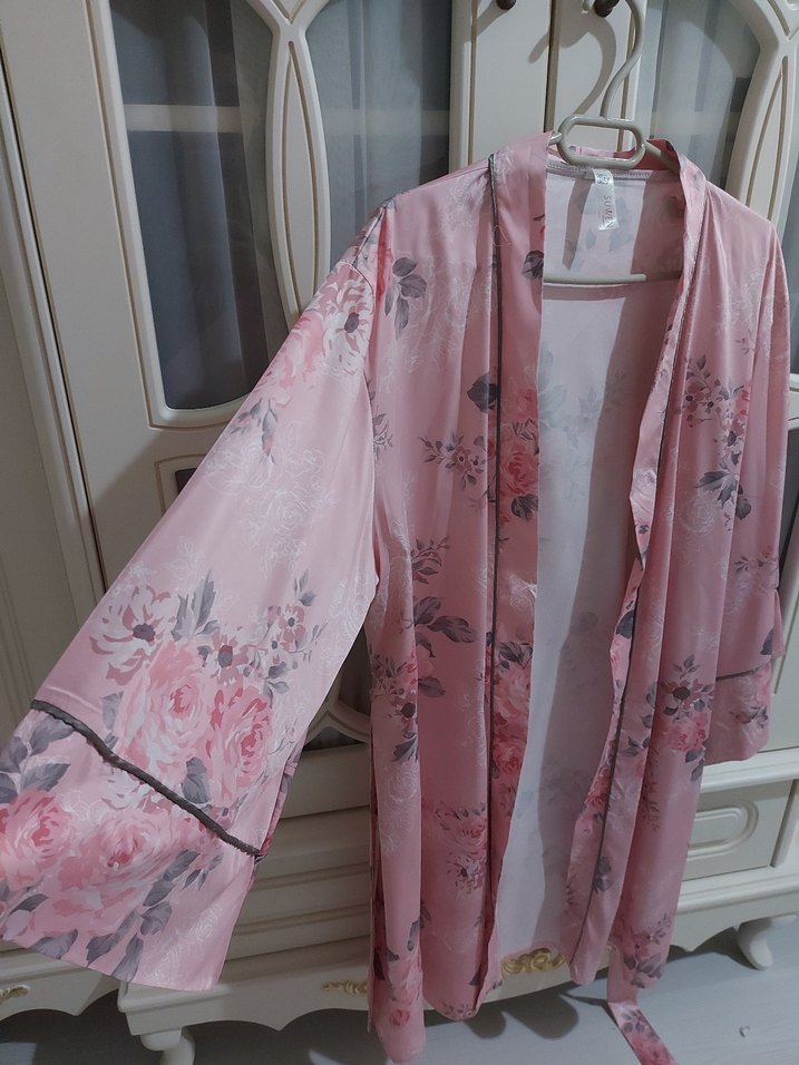 Pembe Çiçek Desenli Sabahlık - Görsel 2