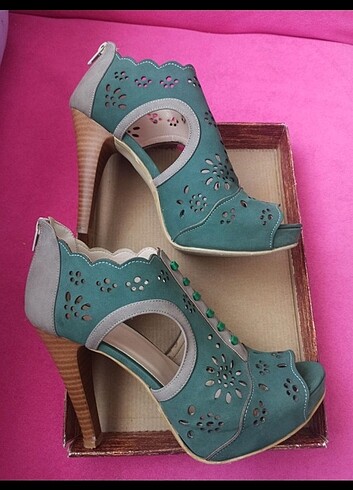 Yeşil topuklu ayakkabı - Görsel 2
