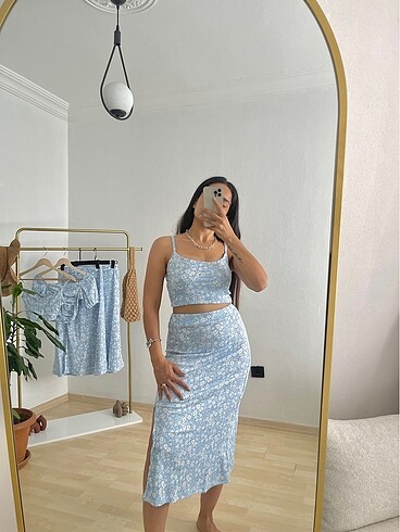Bebe mavisi midi boy yırtmaçlı etek
