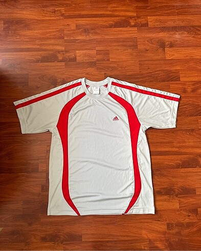 Adidas erkek tişört