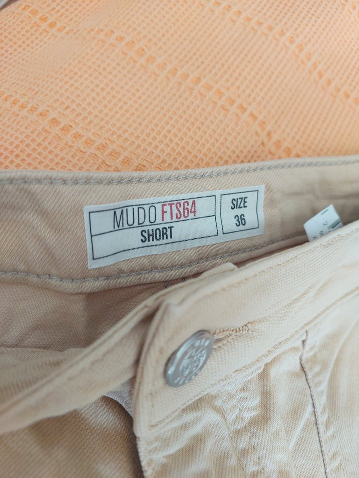 Bej Düğmeli Keten Kadın şort - Görsel 2