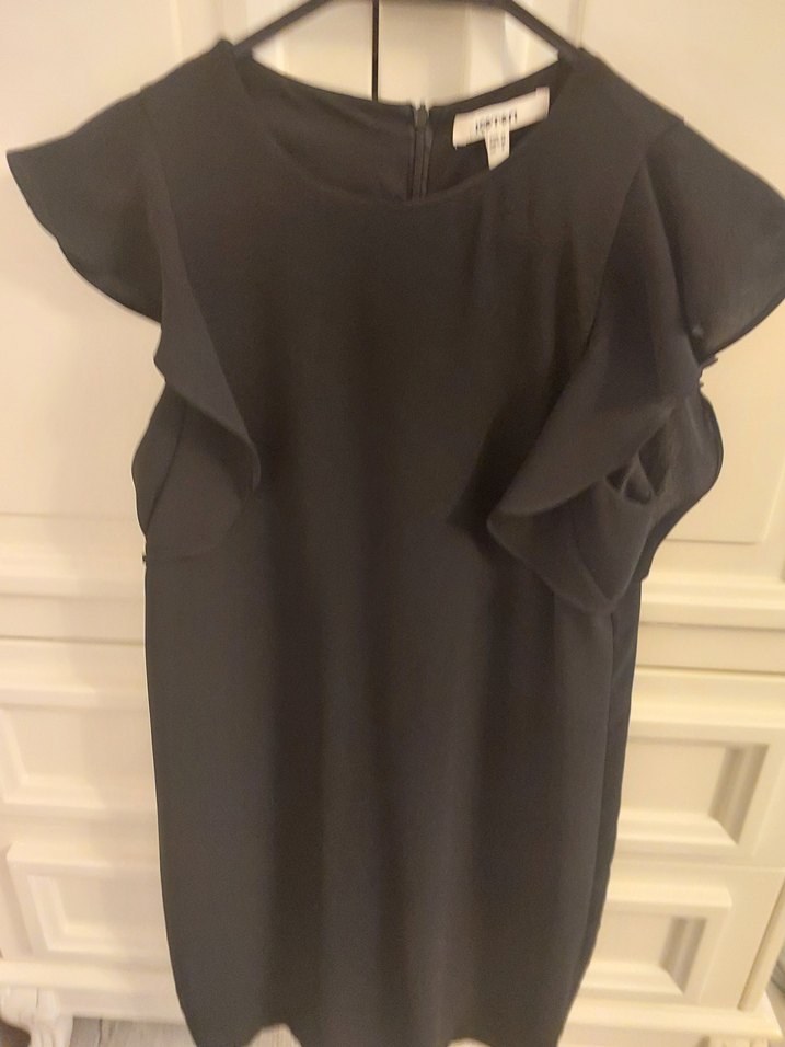 Volanlı Kısa Kollu Midi Siyah Elbise - Görsel 2