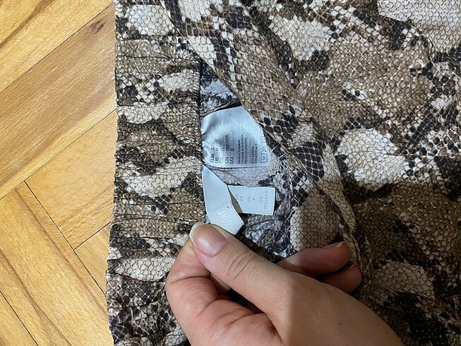 H&M Yılan desen şort