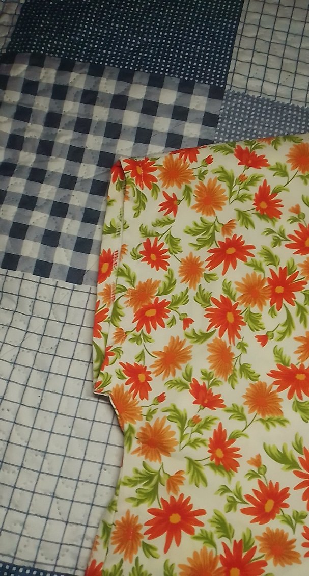 Çiçek Desenli Kısa Kollu Bluz - Görsel 4