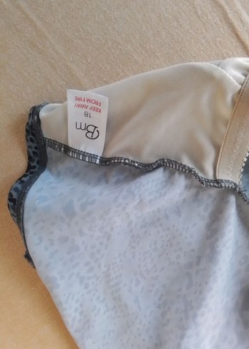 44 Beden Gri Yılan Desenli Mini Dantel Detaylı Mayo
