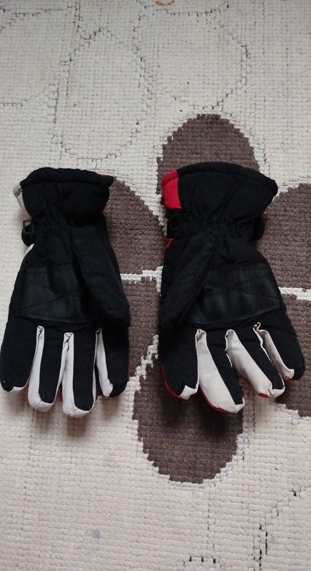 Renkli Kırmızı Erkek Çocuk Eldiveni - Görsel 2