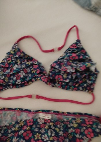 LC Waikiki Çiçek Desenli Renkli Kız Bikini