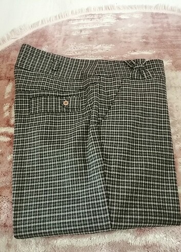 Kışlık kumaş pantolon malı çok güzel dar olduğu için satıyorum d