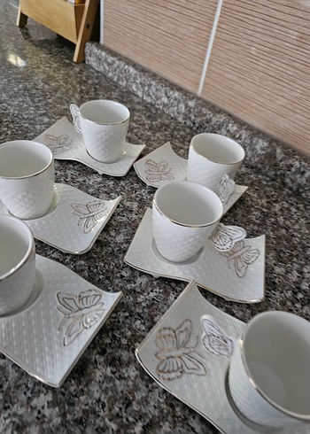 Beyaz Kelebek Desenli Kahve Fincanı Seti