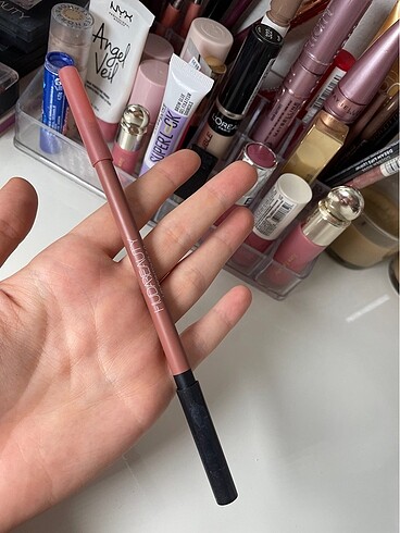 Beden Huda Beauty Pinky Brown Dudak Kalemi