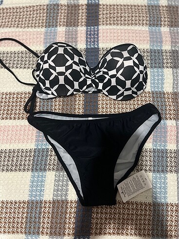 Siyah bikini